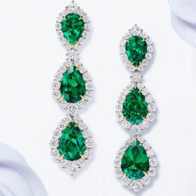 2020 Harry Winston 18K Platinum Emerald Diamond Earrings 